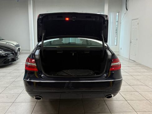 Used 2011 Mercedes-Benz E 350 4MATIC Sedan image 19