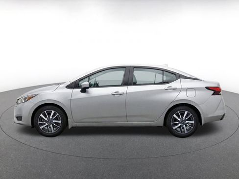 Used 2025 Nissan Versa SV FWD image 4