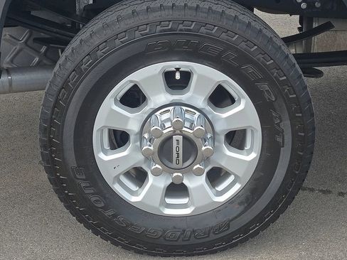 Used 2024 Ford F250 XLT w/ FX4 Off-Road Package AWD/4WD image 7