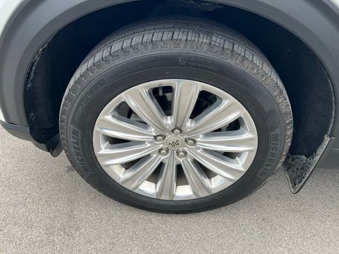 Used 2023 Ford Explorer King Ranch w/ Technology Package image 13