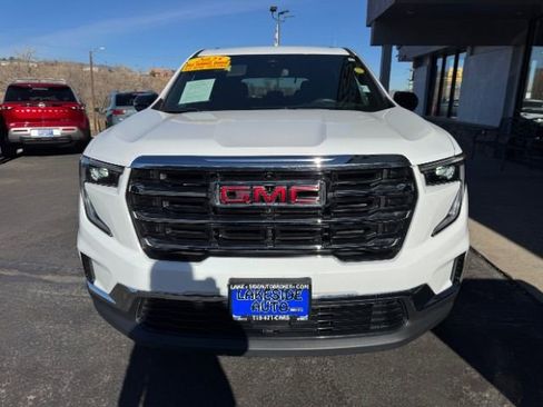 Used 2025 GMC Acadia Elevation image 2