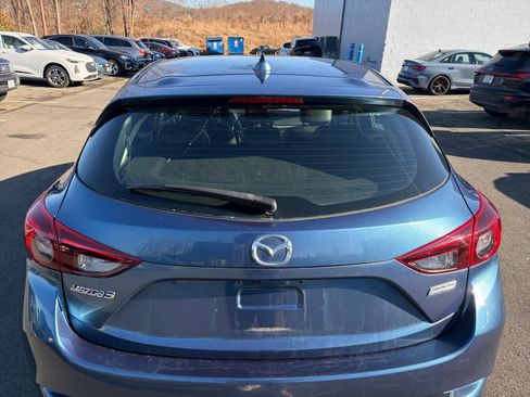 Used 2018 MAZDA MAZDA3 Touring image 14