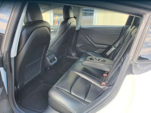 Used 2021 Tesla Model 3 Long Range AWD/4WD image 31