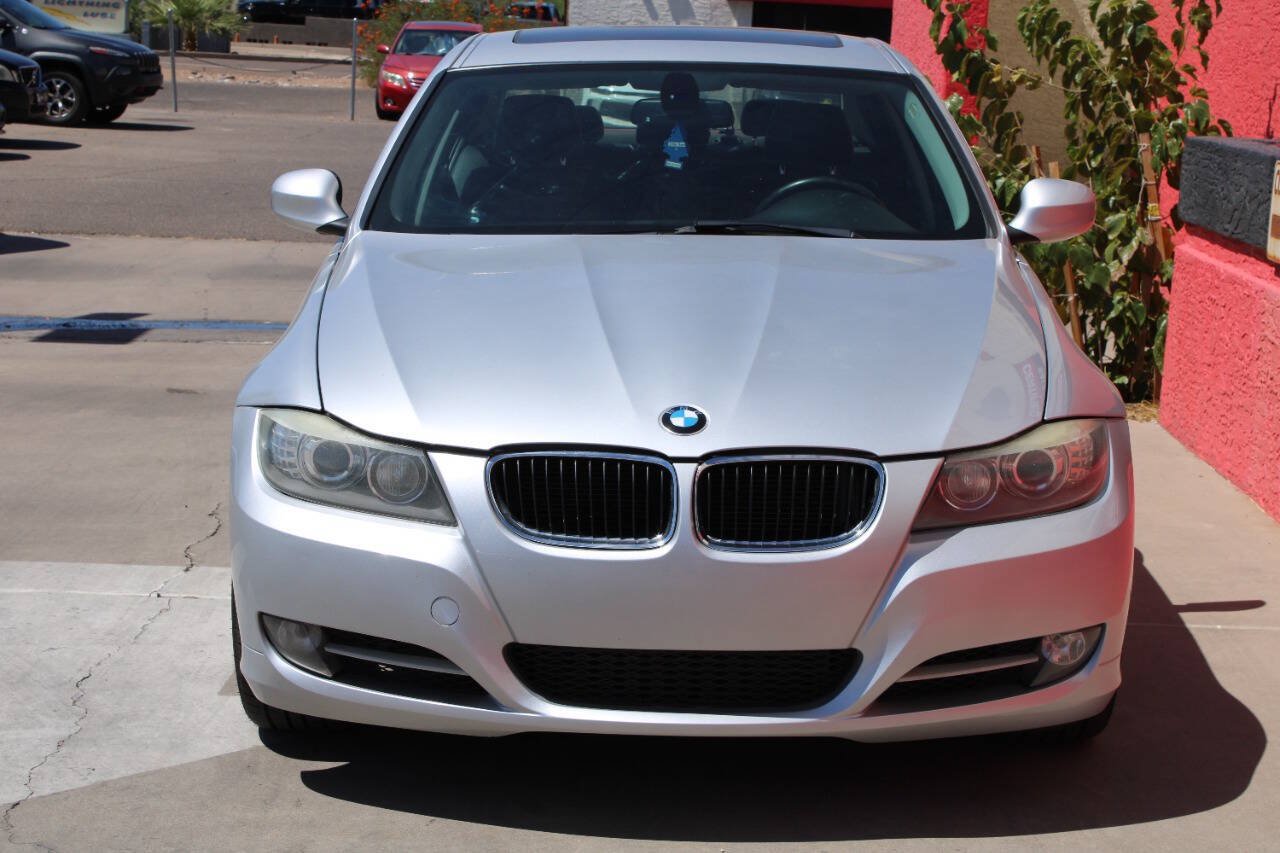 Used 2011 BMW 335i xDrive Sedan AWD/4WD image 5