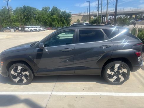 Used 2024 Hyundai Kona Limited AWD/4WD image 3