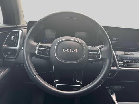 Used 2023 Kia Sorento EX AWD/4WD image 13