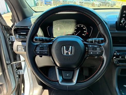 Used 2024 Honda Pilot TrailSport image 24