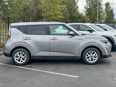 Used 2023 Kia Soul LX w/ Option Group 015