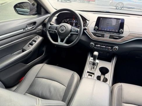 Used 2019 Nissan Altima 2.5 Platinum AWD/4WD image 5