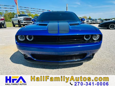 Used 2022 Dodge Challenger SXT w/ Blacktop Package RWD image 8