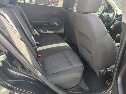 Used 2014 Chevrolet Sonic LT image 29