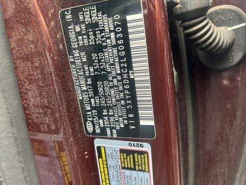 Used 2020 Kia Telluride S w/ S 8 Passenger Seating Package AWD/4WD image 6