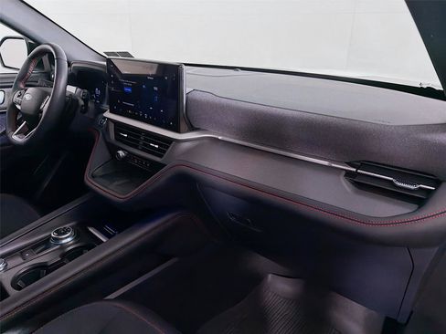 Used 2025 Ford Explorer ST image 31