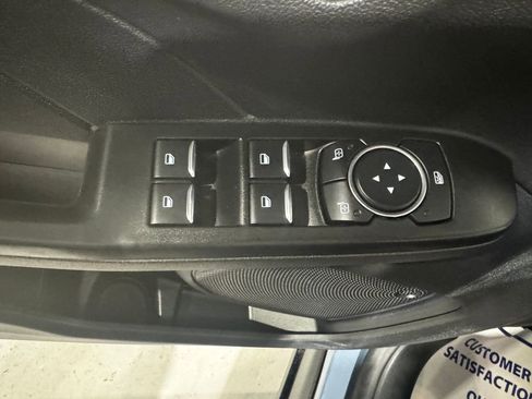 Used 2025 Ford Escape Platinum AWD/4WD image 17