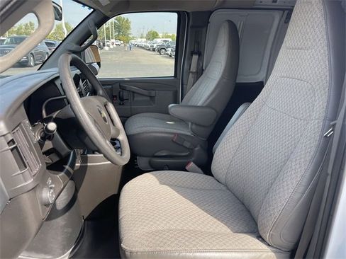 Used 2024 Chevrolet Express 2500 image 7