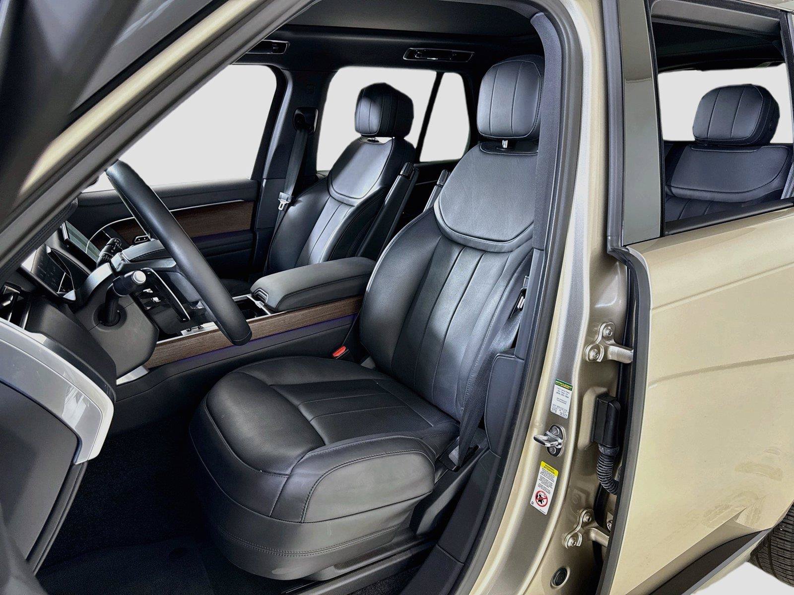 Used 2024 Land Rover Range Rover SE AWD/4WD image 13