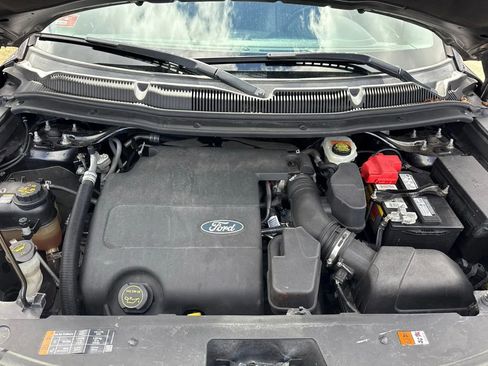 Used 2015 Ford Explorer XLT w/ Equipment Group 202B AWD/4WD image 10