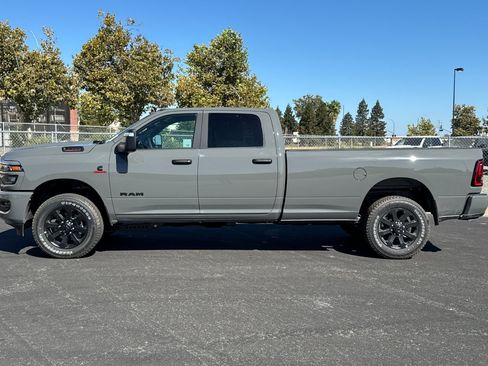 New 2026 RAM 3500 Big Horn AWD/4WD image 6