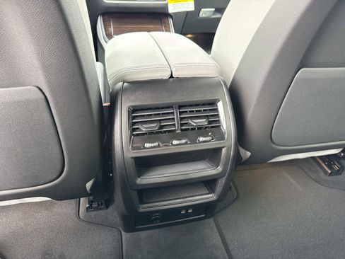 New 2026 BMW X5 sDrive40i w/ Premium Package image 11