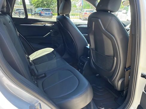 Used 2018 BMW X1 xDrive28i AWD/4WD image 16