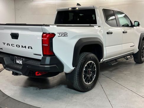 Used 2024 Toyota Tacoma TRD Off-Road AWD/4WD image 5