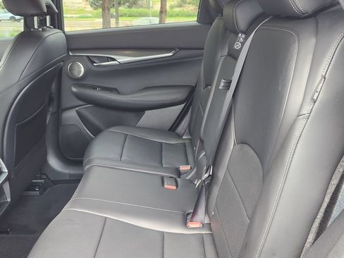Used 2025 INFINITI QX55 Essential AWD/4WD image 10