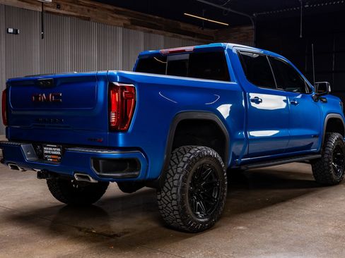 Used 2022 GMC Sierra 1500 AT4 w/ AT4 Preferred Package image 10