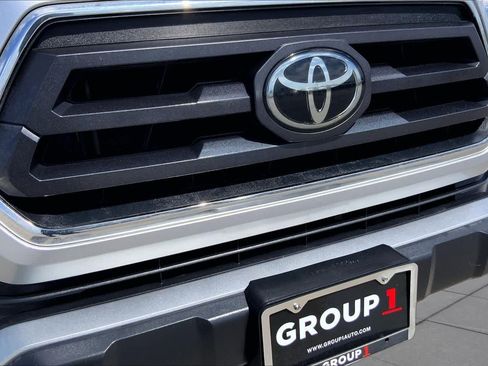 Used 2022 Toyota Tacoma SR5 RWD image 29
