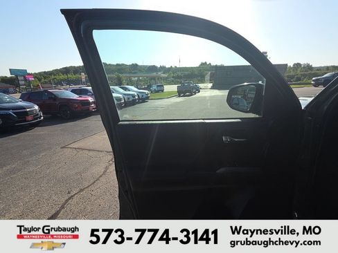 Used 2021 Toyota Tacoma TRD Sport w/ Technology Package AWD/4WD image 13