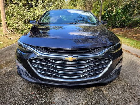 Used 2023 Chevrolet Malibu LT image 2