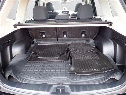 Used 2021 Subaru Forester Premium image 8