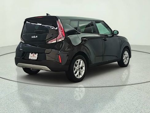 Used 2023 Kia Soul S FWD image 6