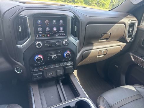 Used 2021 GMC Sierra 1500 Denali w/ Denali Ultimate Package AWD/4WD image 19