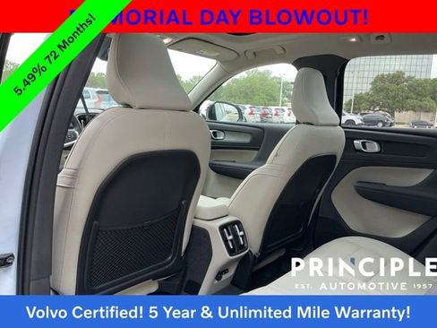 Certified 2024 Volvo XC40 B5 Ultimate w/ Protection Package Premier AWD/4WD image 33