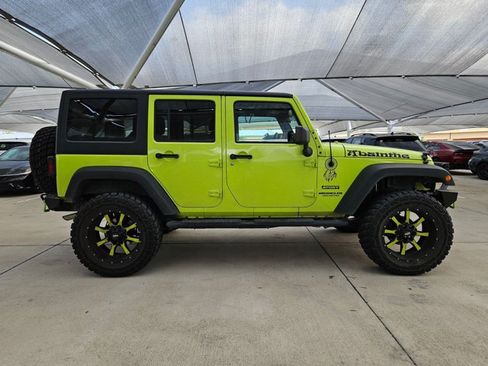 Used 2017 Jeep Wrangler Unlimited Sport w/ Quick Order Package 24S AWD/4WD image 4