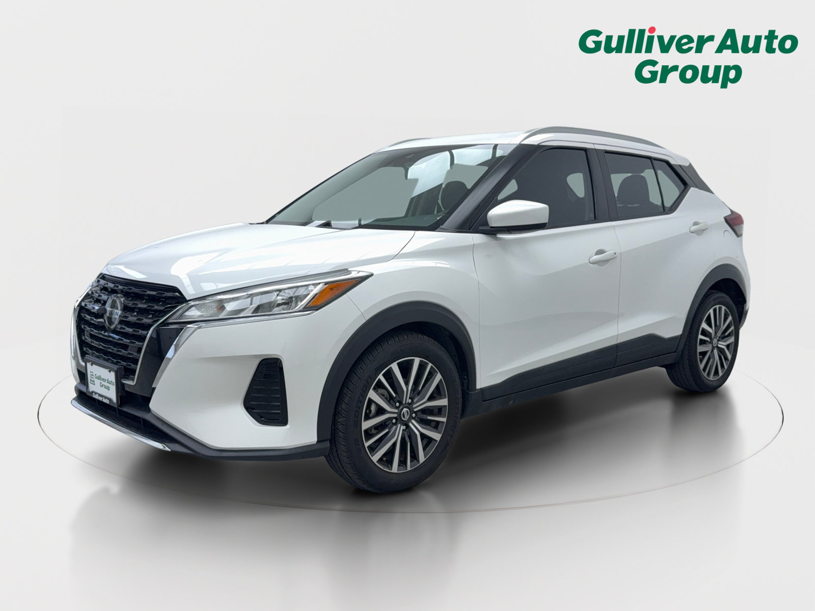 Used 2021 Nissan Kicks SV FWD image 2