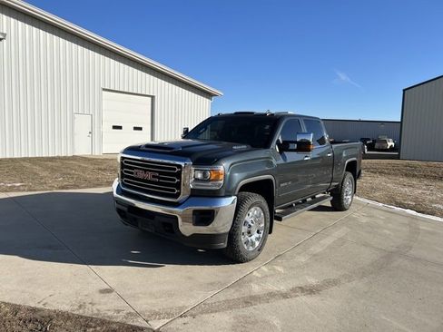 Used 2018 GMC Sierra 2500 SLE image 1