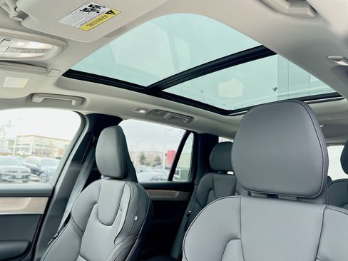 New 2026 Volvo XC90 B6 Plus w/ Protection Package Premier image 23