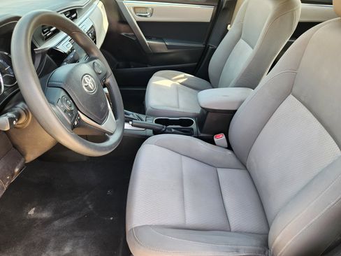 Used 2015 Toyota Corolla LE image 13