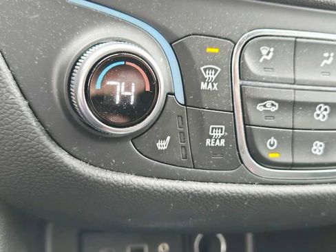 Used 2023 Chevrolet Equinox LT FWD image 24