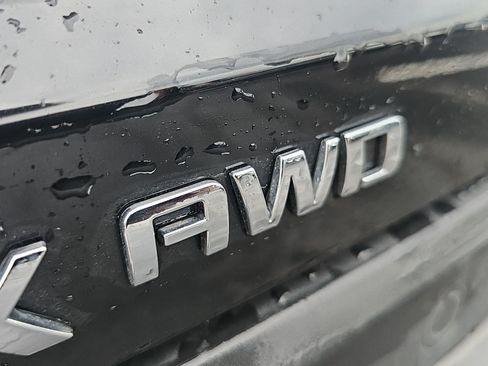 Used 2026 Chevrolet Equinox LT AWD/4WD image 27