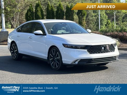 Used 2023 Honda Accord Touring image 1