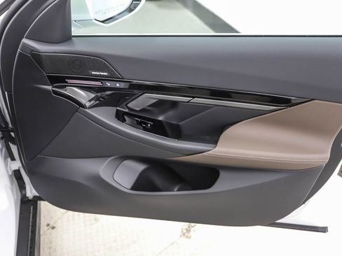 Used 2026 BMW 530i xDrive 530i xDrive w/ Premium Package image 29