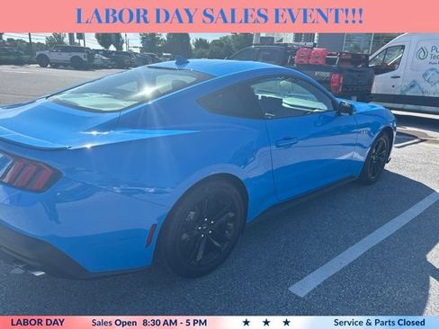 Used 2024 Ford Mustang GT RWD image 4