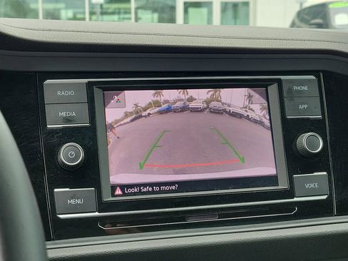 Used 2024 Volkswagen Jetta Sport image 21