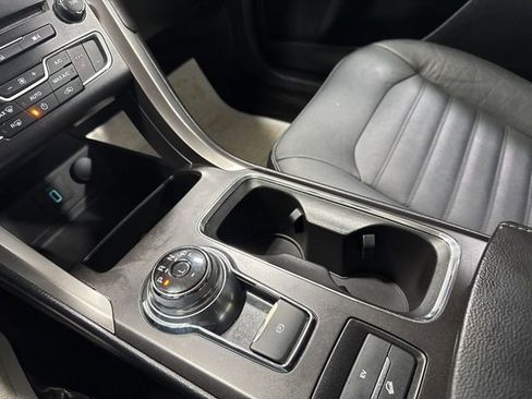 Used 2018 Ford Fusion Energi SE image 18