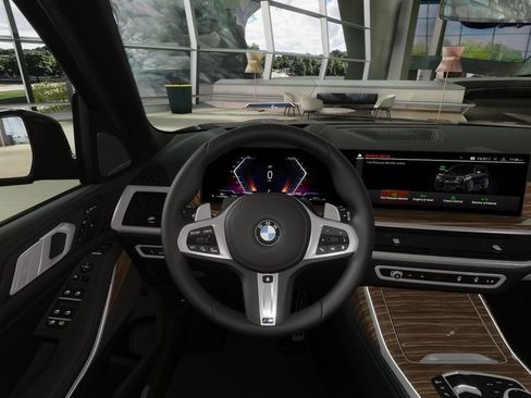 Used 2026 BMW X7 xDrive40i w/ M Sport Package image 41