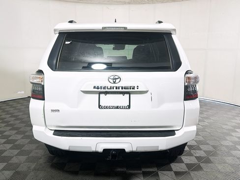 Used 2021 Toyota 4Runner SR5 Premium AWD/4WD image 4