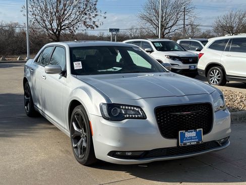 Used 2023 Chrysler 300 S image 7