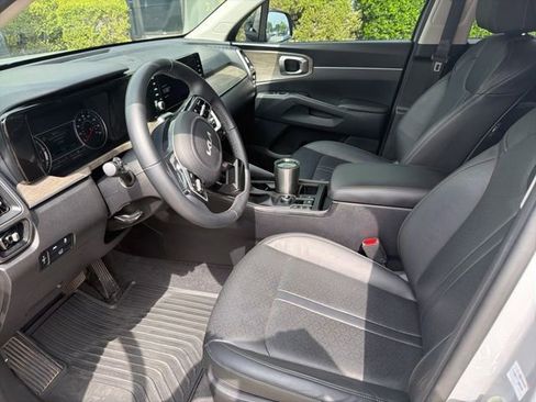 Used 2023 Kia Sorento EX FWD image 5